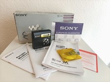 Sony Walkman MZ-R501 •
