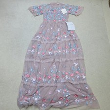 Maya Deluxe bestickt Tüll