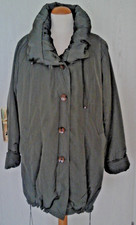 SINNE  design .....Gr.1  Warmer dicker Winterparka in olivgrün Gr. 44 /46