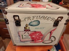 Schatztruhe Vintage Koffer aus