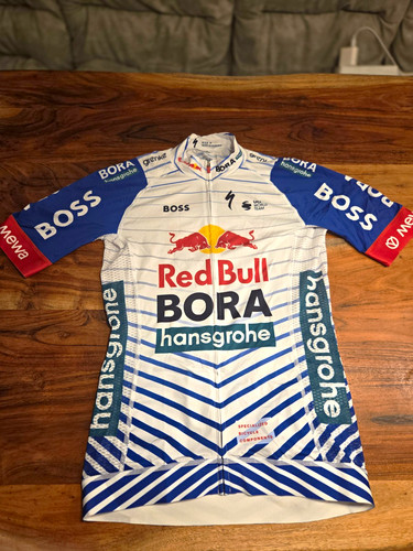 Specialized red bull bora - bull,