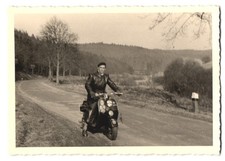 Fotografie Motorrad NSU, Mann