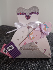 Geldgeschenk - Schachtel zur Einschulung in Form eines Ballkleides (5236)