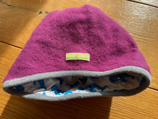 LOUD + PROUD: Wende Mütze Wollfleece lila plum Walfisch ORCA – Futter 122 / 128