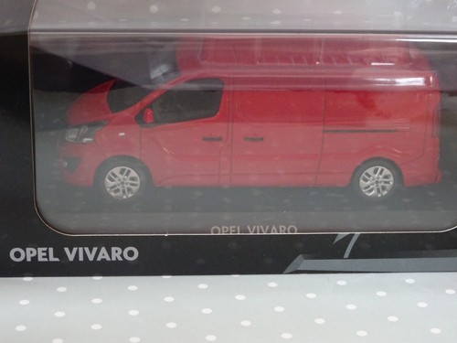 Opel vivaro rot lieferwagen - opel,