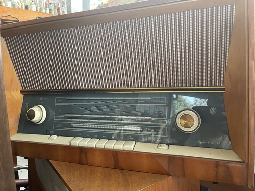 Motorola m10 vintage radio - motorola,