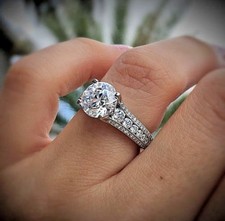 Weißer Moissanit 2,80 kt