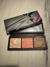 Mac Shiny Pretty Things Face Compact Fair, Blush, Highlighter und Bronzer 