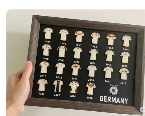 Deutschland - ⚽,