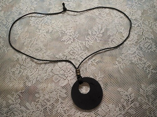 Kette mit holzanhänger - kette,