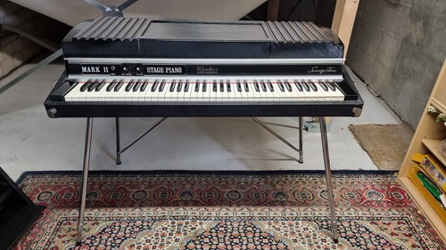 Fender rhodes mark - rhodes, 73