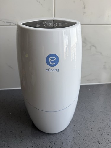 Quellwasserfilteranlage mit - e,