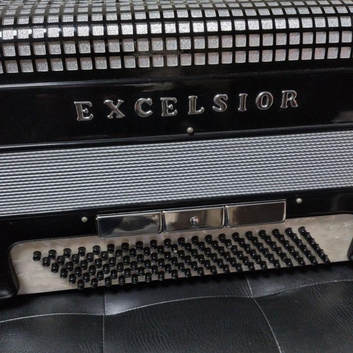 Excelsior 320m piano accordion - piano,