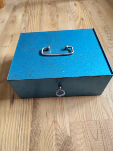 Alte geldkassette kasse aus - ,