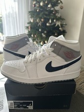 Nike Air Jordan 1 Mid Paris