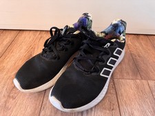 Nr. 215 Damen Sneaker Adidas schwarz, innen mit floralen Muster, Gr. 40