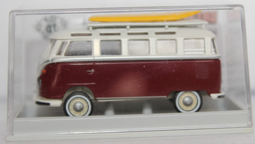Bus mit surfbrettern - t1,