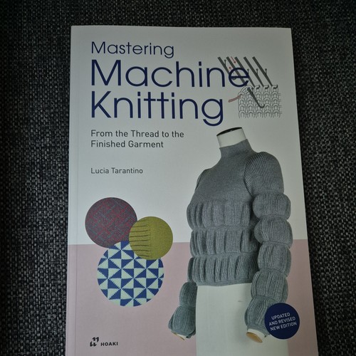 Mastering machine knitting - machine,