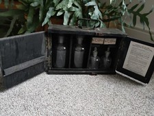 Antik Chemie Set Schrank Test