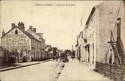 Cercy tour nièvre - ak, la