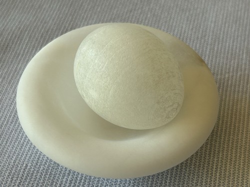 Weiße alabaster schale mit - schale,