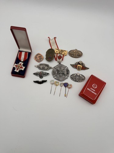 Konvolut orden pins usw - orden,