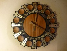 Hettich vintage Wanduhr Eisen Quarz Sonne 60er / 70er Space Age 32 cm