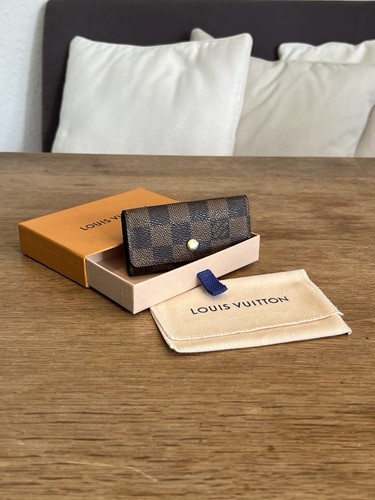Louis vuitton - louis,