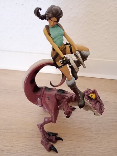 Weta tomb raider mini - weta,