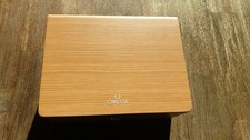 Edle Omega Uhren Box Holz Hellbraun