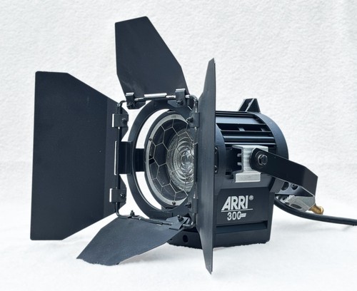 Arri 300 plus filmscheinwerfer - arri,