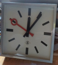 Bahnhofsuhr, Hauptuhr