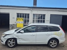 Schlachtfest Ford Focus 1,6 TDCi Bj. 2010  Ausschnitt vom Einstieg Nr.176/24