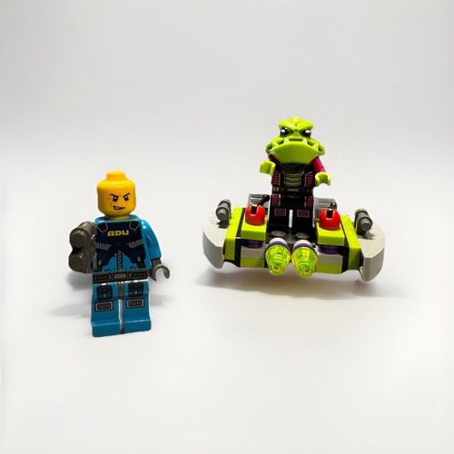 Lego 7049 alien striker - lego,