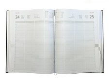 Reservierungsbuch Advokat 2026 Tagesplaner 1 Tag = 1 Seiten A4 schwarz