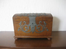 Antike prachtvolle Eichen Holz Tisch  Truhe  handgefertigte Beschläge