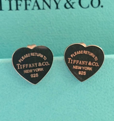 Tiffany return to - return,