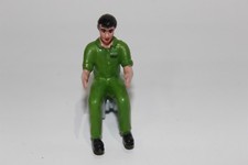 Deutz Fahr  Fahrerfigur für Traktor  1:32  sitzend mit Deutz Overall  Figur  NEU