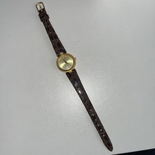 Damen Armbanduhr Quartz goldfarben Datum 6 Uhr Echtlederband Vintage 23mm