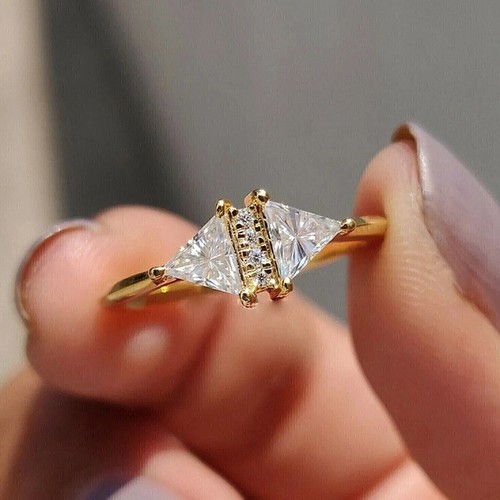 Ring gold mit dreieckigen - ring,