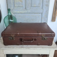 C1213 Alter Reisekoffer um