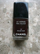 Chanel Nagellack Le Vernis Farbe 18 Rouge Noir