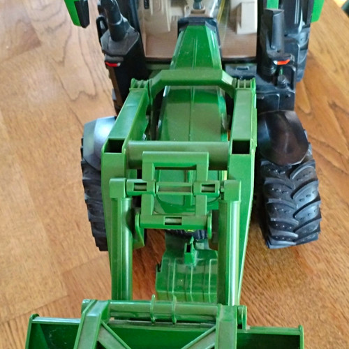 Grüner spielzeug traktor - grüner, spielzeug-traktor