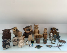 30 Eulen Figuren Konvolut Holz Naturmaterial Glas Metall u.ä. z.T. zum Aufhängen