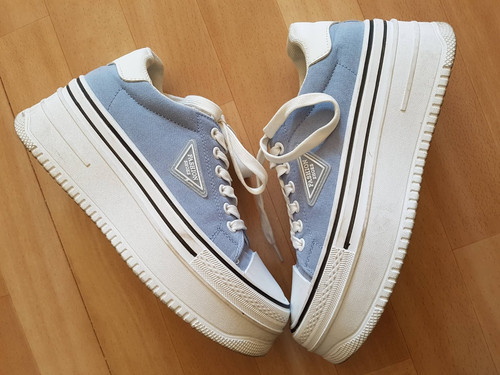 Chucks hellblau mit - gr.,