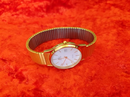 Quarz-Herrenarmbanduhr