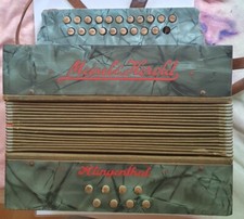 Akkordeon Knopfakkordeon von