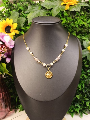 Goldkette mit rosa - , weißen