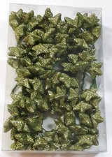 108 Weihnachtssterne Kunststoff grün Draht Basteln Gesteck Strauß matt  Ø 4 cm