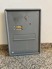 Mauerdurchwurf Briefkasten mit Sprechanlage und Klingel